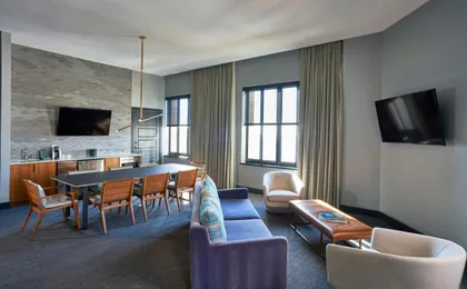 Renaissance Saint Elm Dallas Downtown Hotel