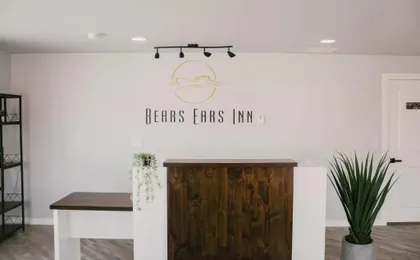 Bears Ears Inn