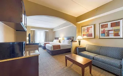 Comfort Suites Beachside