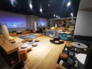 Smiley's Long Time No See Hostel - Chongqing