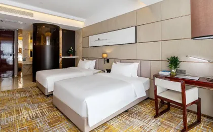 Xingyi Chain Hotel Jiangxia Metro Station