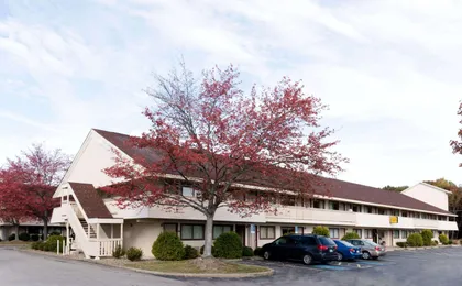 Super 8 by Wyndham Strongsville/Cleveland