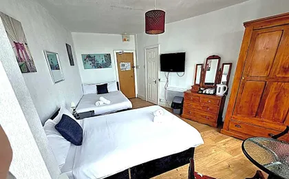 Henson hotel