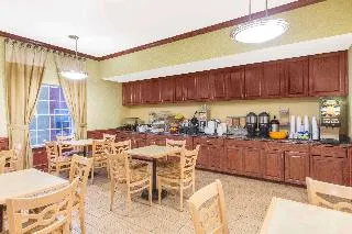Hawthorn Suites By Wyndham Corpus Christi Padre Is