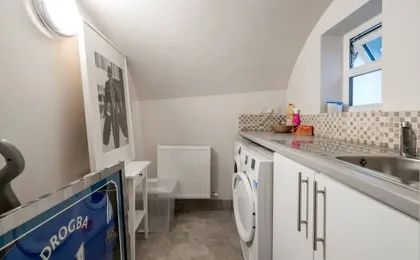 Earl s Court Chelsea 2BR Modern Apt Walk to Tube