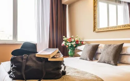 Raeli Hotel Lux