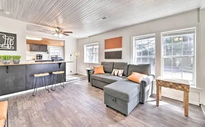 Idyllic Fayetteville Home - Walk to UA Campus!