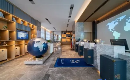 Kyriad Hotel (Chongqing Dadukou Pedestrian Street Xinshancun Light Rail Station)