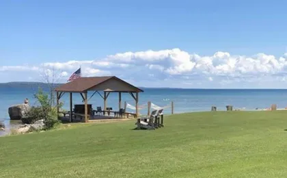Bavarian Haus Lakefront Inn