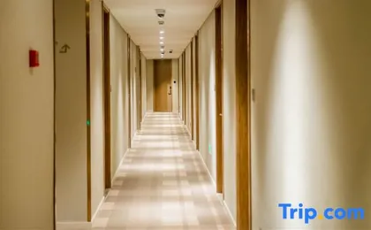 Homeinn Plus Hotel (Shanghai Zhongshan Park Jiangsu Road Subway Station)