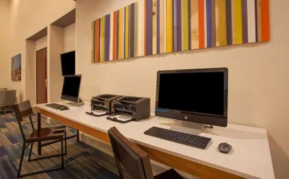 Holiday Inn Express Davis - University Area