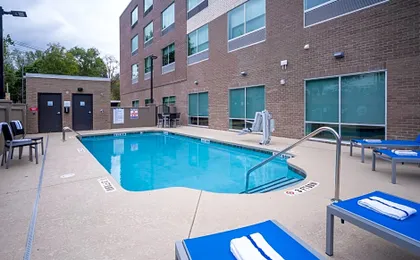 Holiday Inn Express & Suites Brevard - City Center By IHG