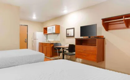 Extended Stay America Select Suites Kansas City Stadium
