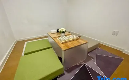 Shanghai Yijian Homestay