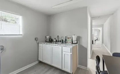 Spacious 2BR Duplex Near Downtown San Antonio