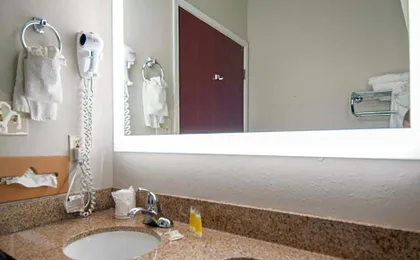 Microtel Inn & Suites by Wyndham Scott Lafayette