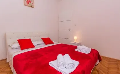 Apartment Ema