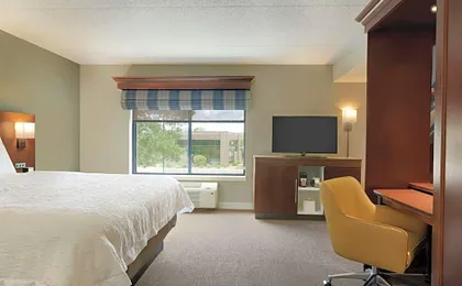 Hampton Inn by Hilton West Des Moines Lake Drive