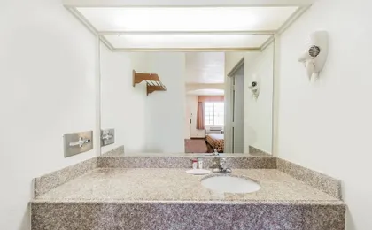 Americas Best Value Inn And Suites Fort Worth South