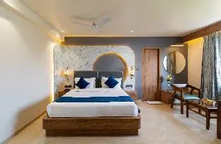 Luxe Stayz Aravali Tree