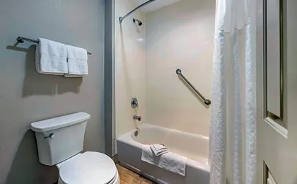 Best Western Plus Grand Manor Inn