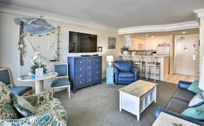 Vacation Vibe Condo: Eleventh-floor Ocean Views