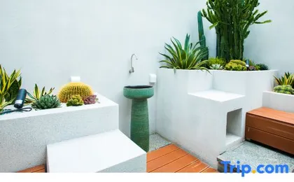 Naiwei L Executive Apartments (Coast City Nanyou Subway Station)