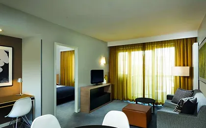 Adina Apartment Hotel Hamburg Michel