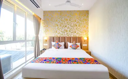 Fabhotel Lake View