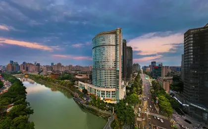 Atour Hotel Chengdu Tianfu Square Huaxiba Metro Station