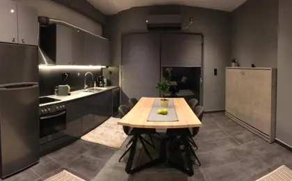 L Apartment