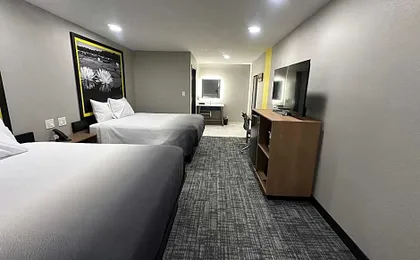 Super 8 by Wyndham Lubbock Airport