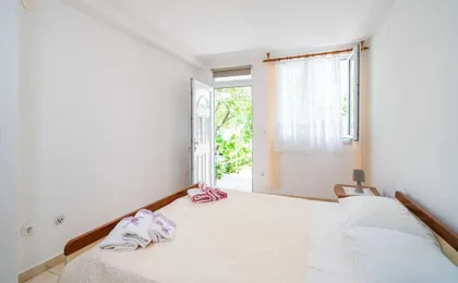 Apartments Zarac