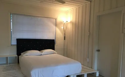Cozy Marina Cottage