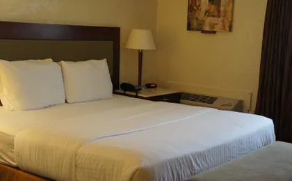 Lexington Inn & Suites - N.W. Chicago West/Elgin