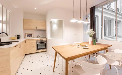 Central And Renovated Parisian Apartment, 6-7 Guests