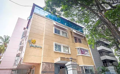 Laavish 7 Hotel