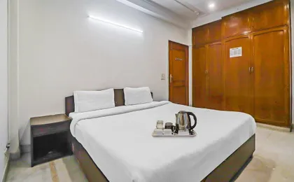 Oyo 474 Hotel Vm Residency