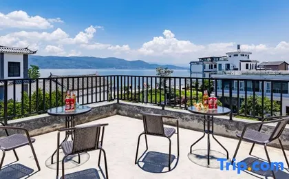 Floral Hotel·Xingfugang Bokewan Hotel (Dali Yanxi Swan Branch)