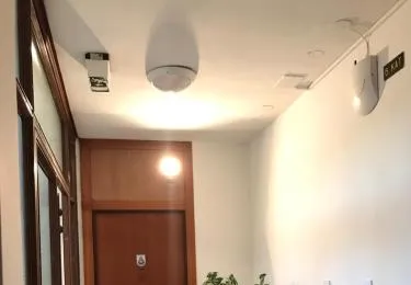 MR