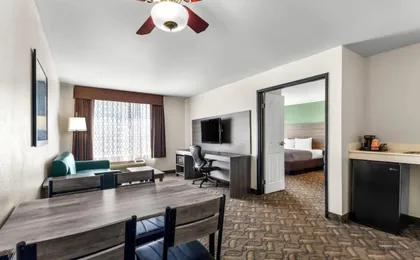 Quality Inn & Suites Airport West