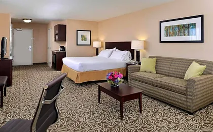 Holiday Inn Express & Suites Fresno (River Park) Hwy 41 by IHG