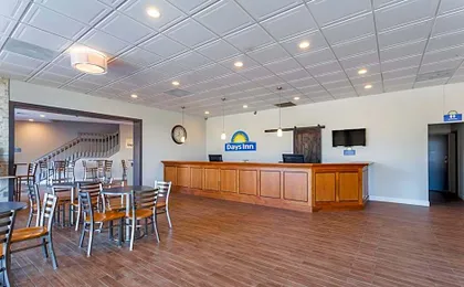 Days Inn & Suites by Wyndham Lancaster Amish Country