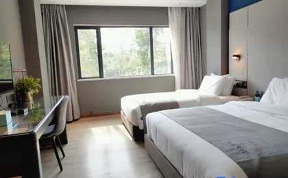 Shangyingxuan Hotel (Shenzhen Yantian Port honganwei Subway Station Store）)