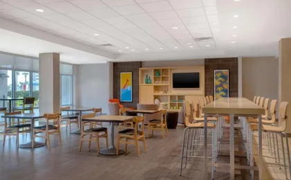 Home2 Suites by Hilton Destin (H)