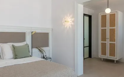 Bonzoe Suites & Villas