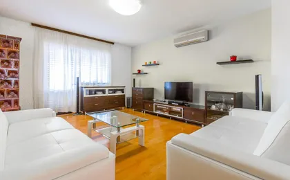 Holiday Home Villa Pula