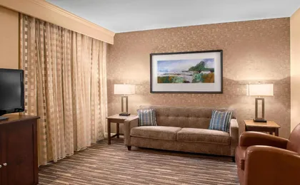 Sheraton Suites Akron/Cuyahoga Falls