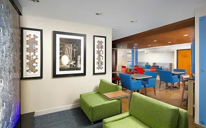 Holiday Inn Express & Suites San Antonio - Downtown Market Area By IHG