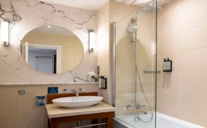 London Chigwell Prince Regent Hotel, BW Signature Collection
